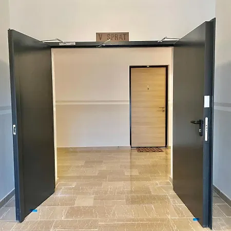 Sweet Apartment *